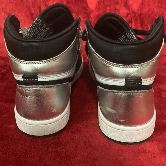 Jordan 1s - Picture 3 of 5